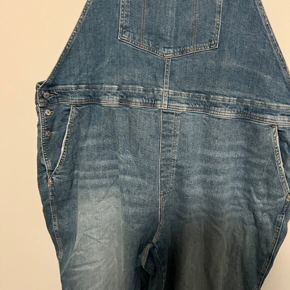 Old Navy Women's Light Wash OG Straight Leg Denim Overalls - Size 28 - NWT - Picture 8 of 9
